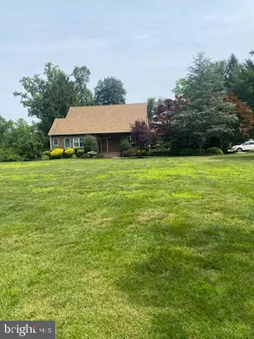 Sewell, NJ 08080,22 HART LN