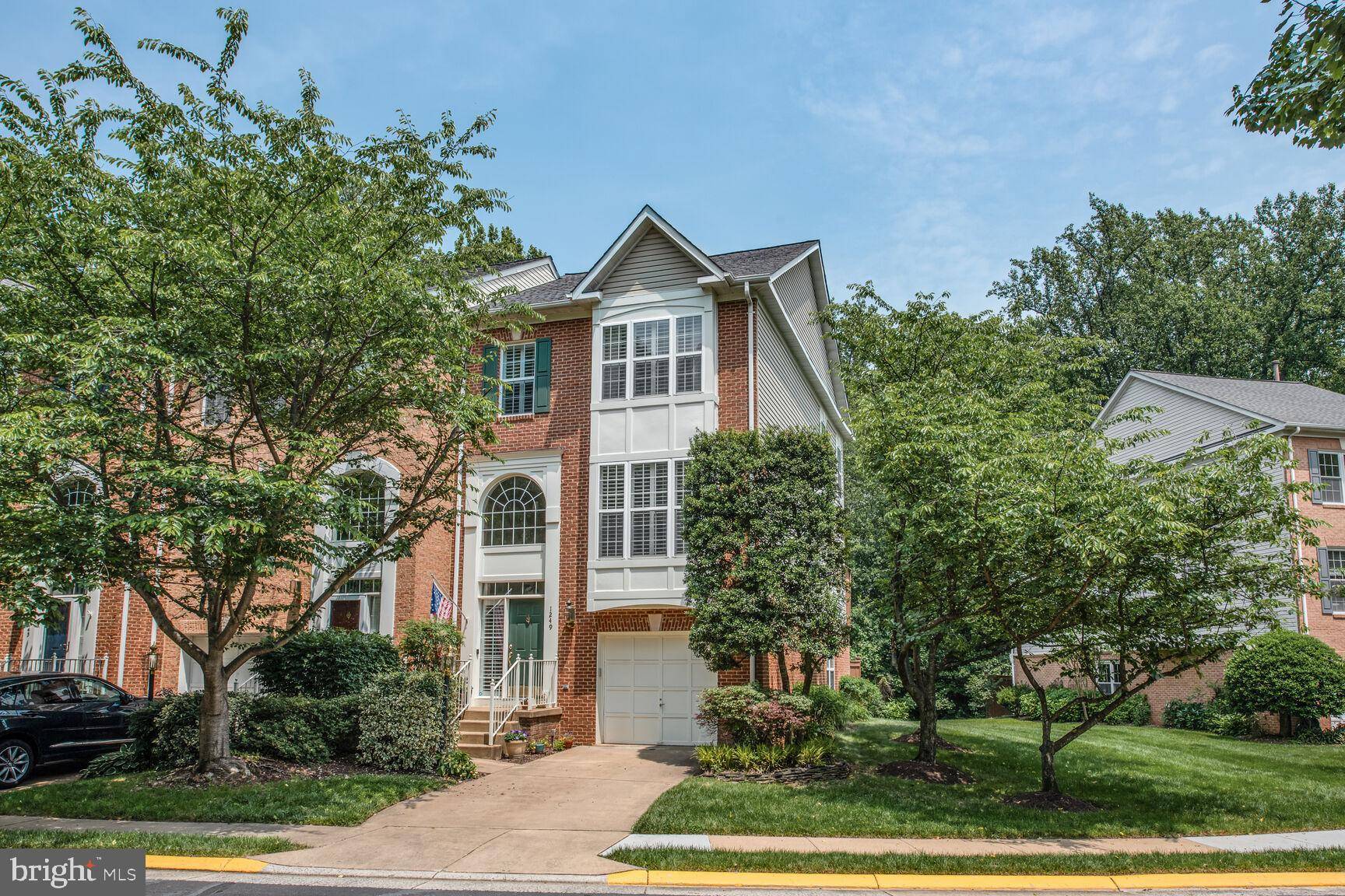 1249 WILD HAWTHORN WAY, Reston, VA 20194