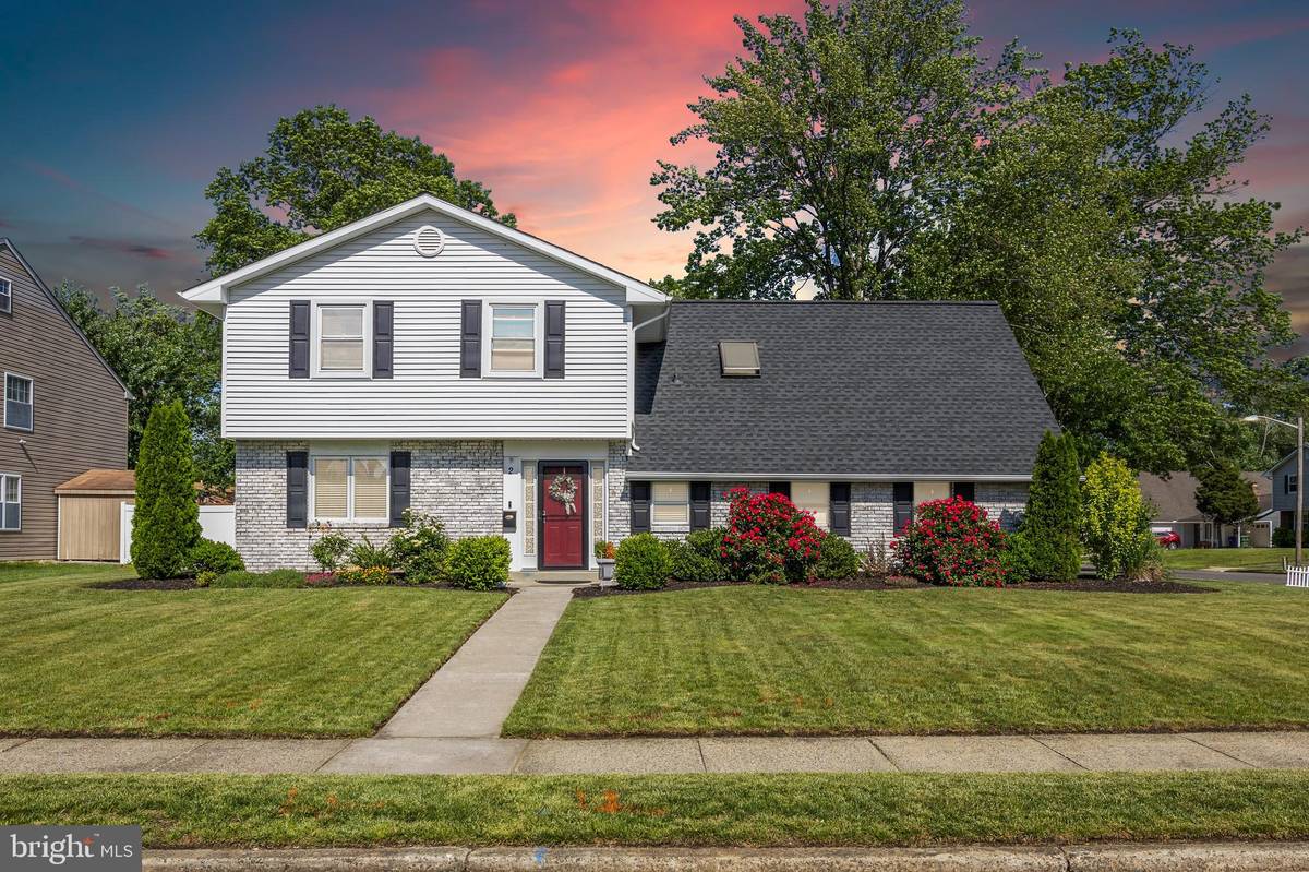 Marlton, NJ 08053,2 ERYNWOOD AVE