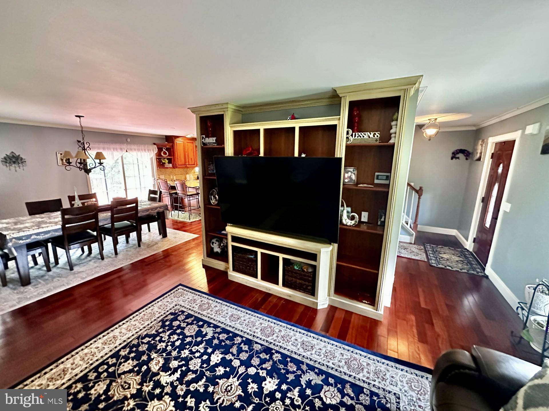 Lancaster, PA 17602,214 HOLLY LN