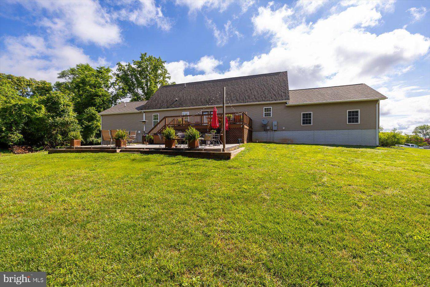 Orange, VA 22960,211 BOXLEY LN