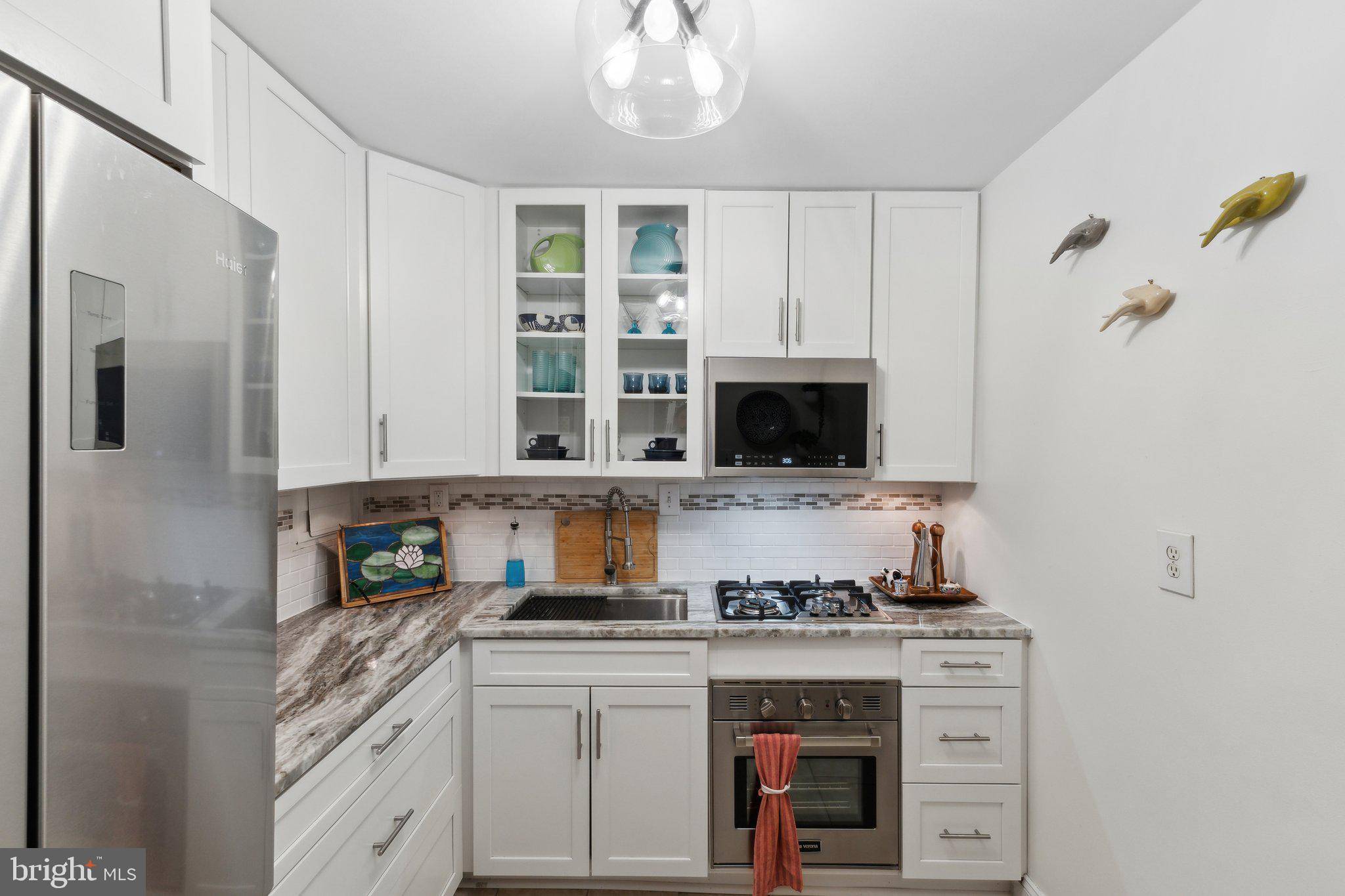 Arlington, VA 22204,4600 S FOUR MILE RUN DR #1211