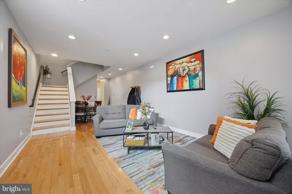 Philadelphia, PA 19146,2002 TITAN ST