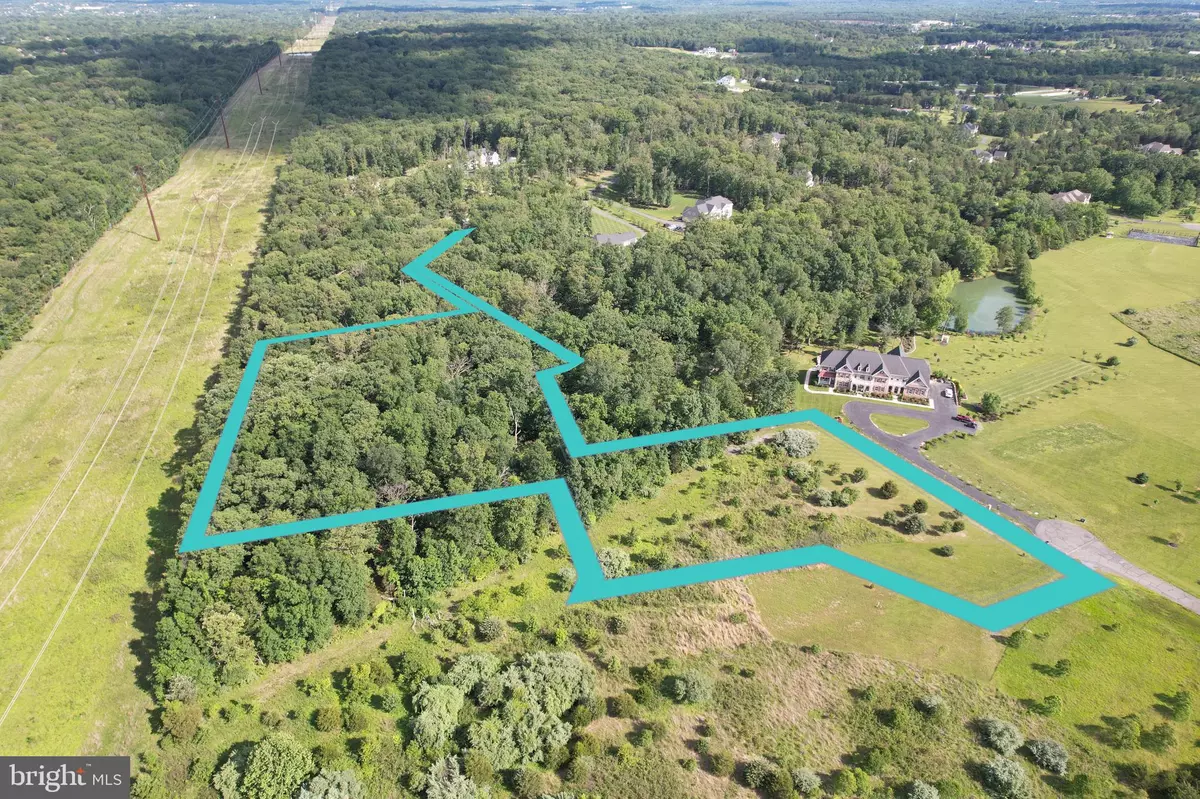 Centreville, VA 20120,6500 BULL RUN WOODS TRL
