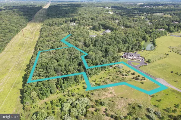 6500 BULL RUN WOODS TRL, Centreville, VA 20120