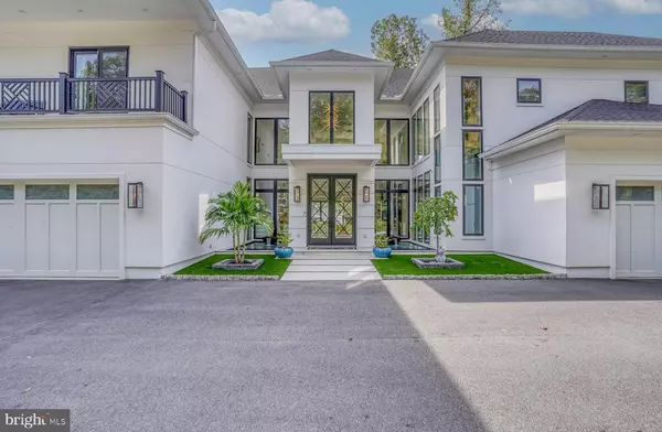 Rehoboth Beach, DE 19971,104 W BUCKINGHAM DR