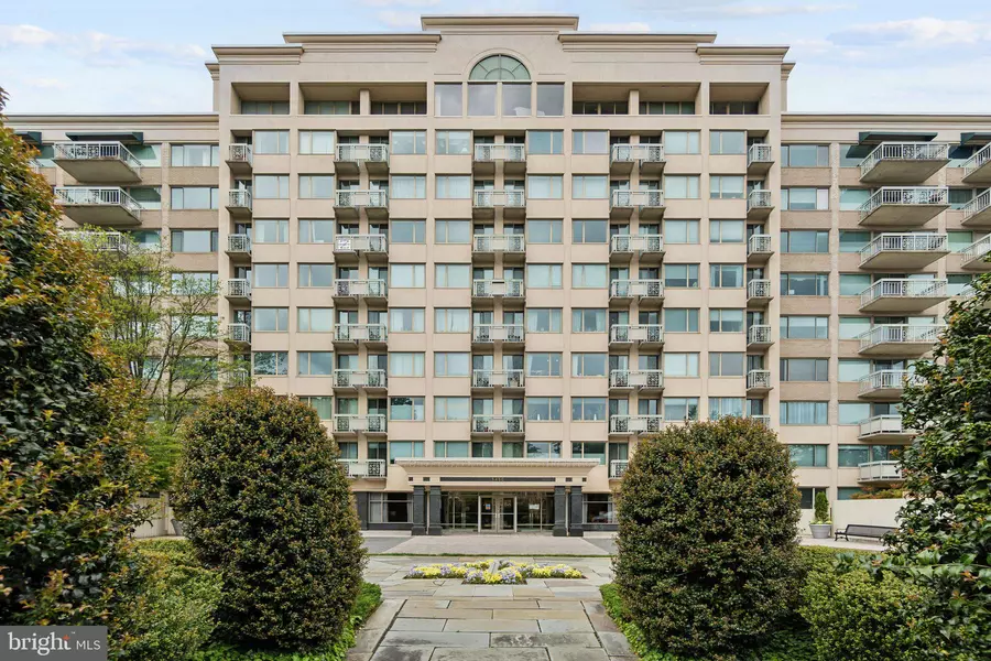 5450 WHITLEY PARK TER #912, Bethesda, MD 20814