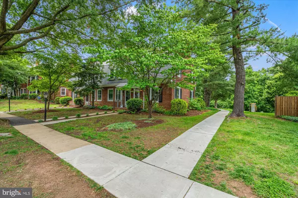 Arlington, VA 22206,3356 S WAKEFIELD ST #A