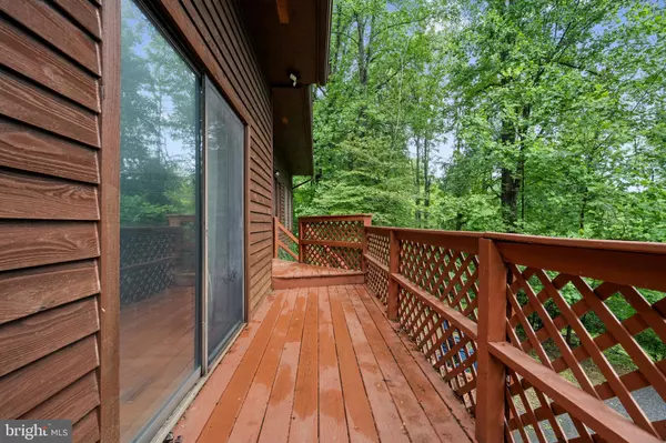 Linden, VA 22642,448 NEWTON DR