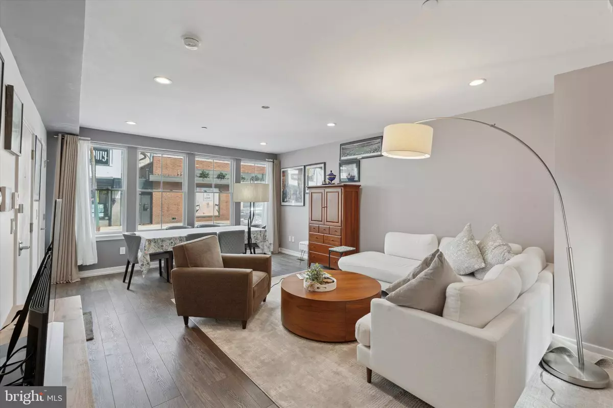 Philadelphia, PA 19147,528 S 5TH ST #1F