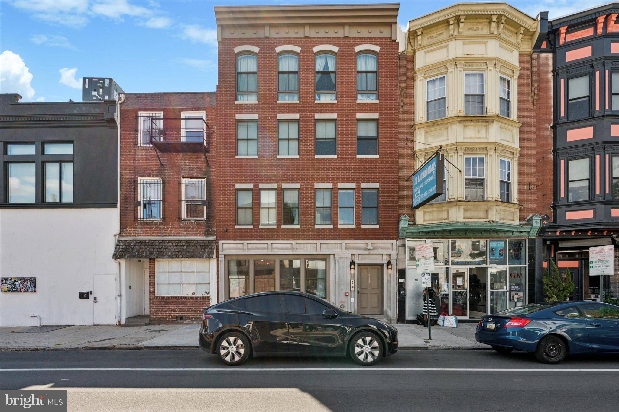 Philadelphia, PA 19147,528 S 5TH ST #1F