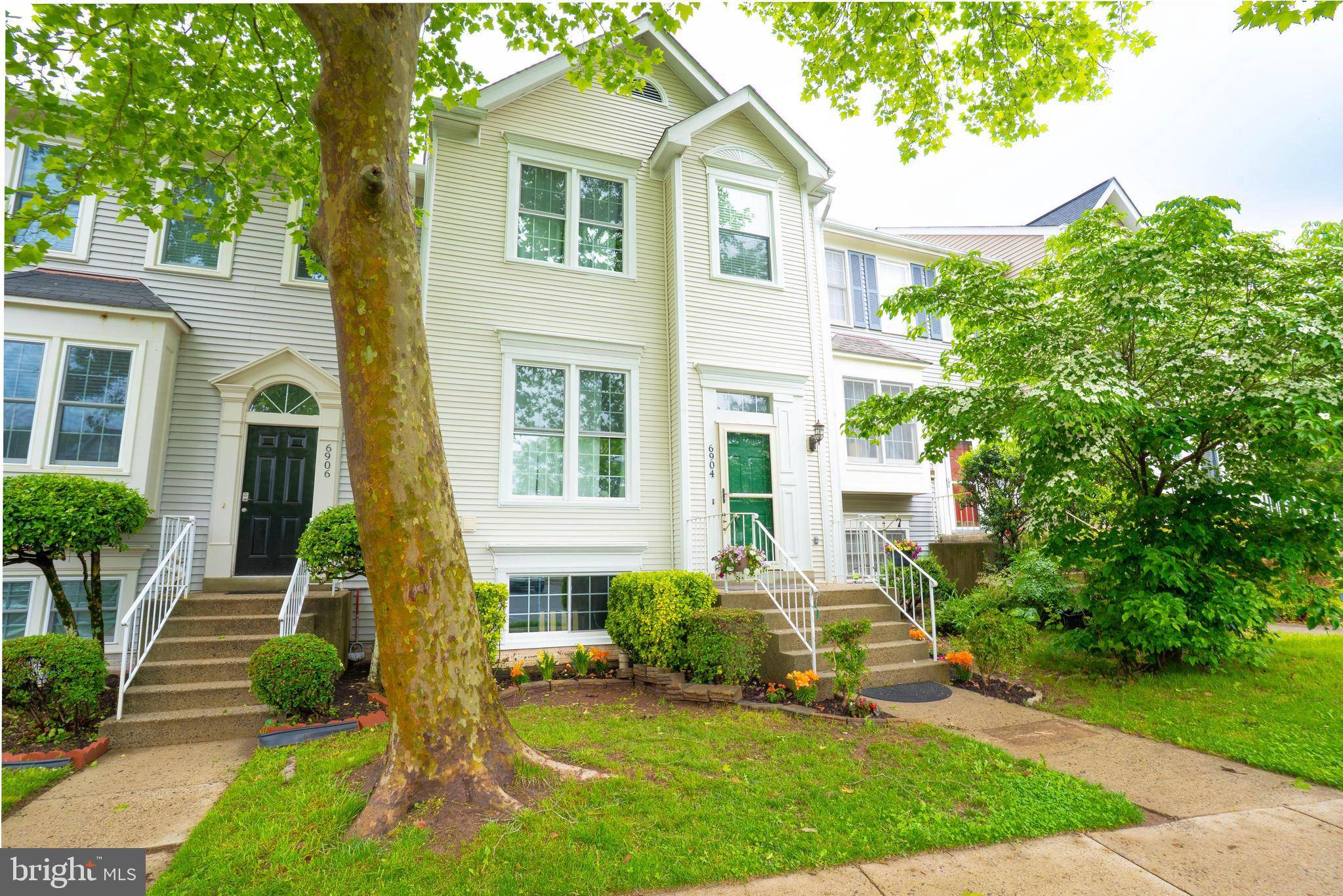 Centreville, VA 20121,6904 COMPTON LN