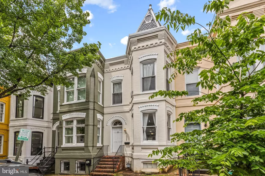 1328 35TH ST NW, Washington, DC 20007