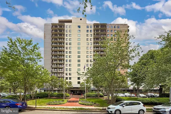 Alexandria, VA 22314,801 N PITT ST N #1206
