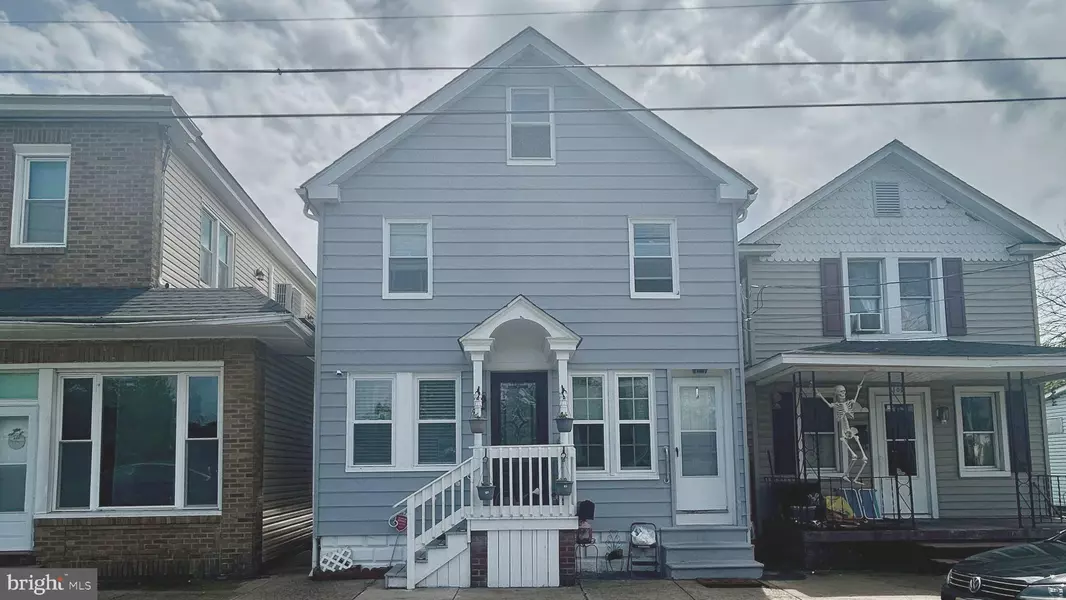 98 RAILROAD AVE, Penns Grove, NJ 08069