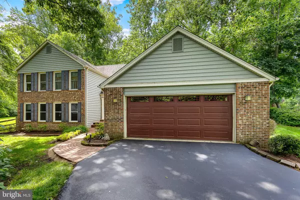5107 BRENTWOOD FARM DR, Fairfax, VA 22030