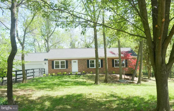 35600 SASSAFRAS DR, Round Hill, VA 20141