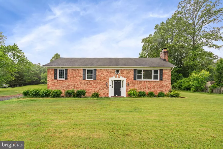 1585 MOUNTAIN VIEW RD, Stafford, VA 22554