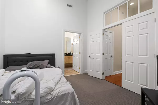 Philadelphia, PA 19106,707 CHESTNUT ST