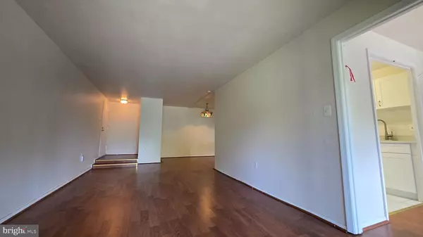 Gaithersburg, MD 20877,458 GIRARD ST #202