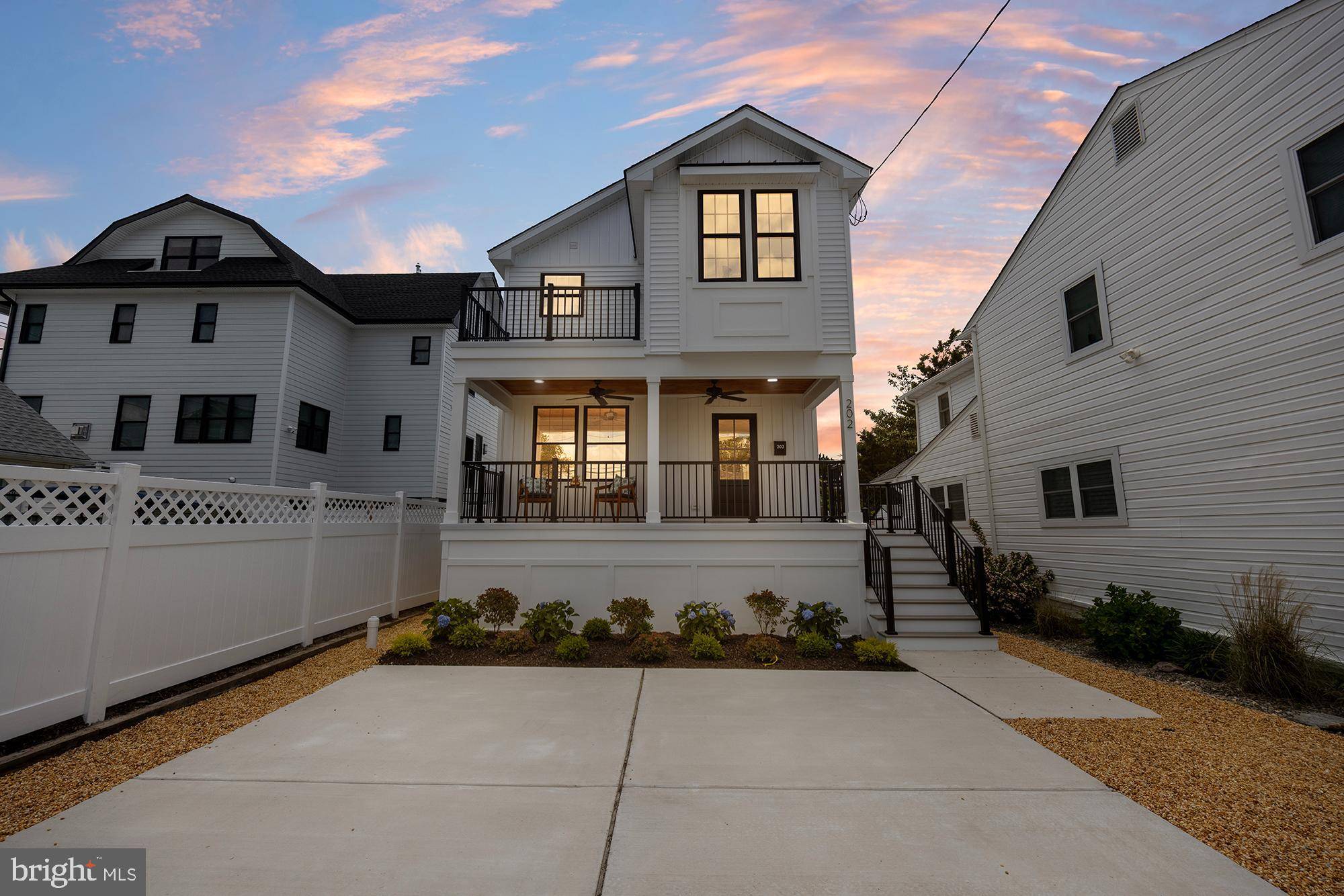 202 N FREDERICKSBURG AVE, Margate City, NJ 08402
