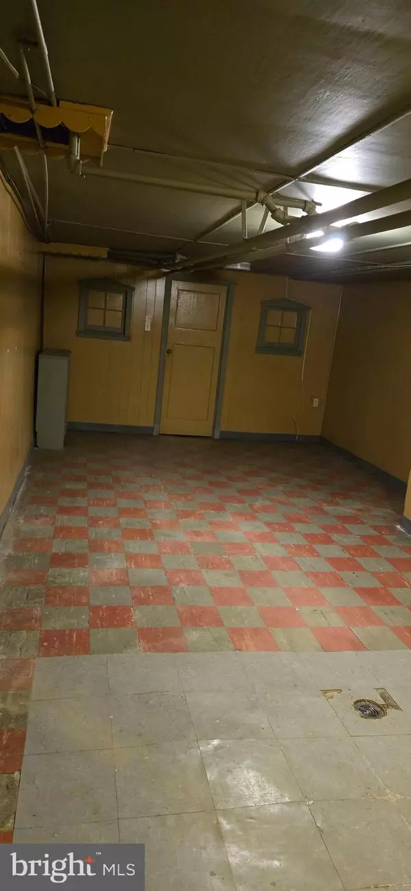 Philadelphia, PA 19129,3251 N MARSTON ST