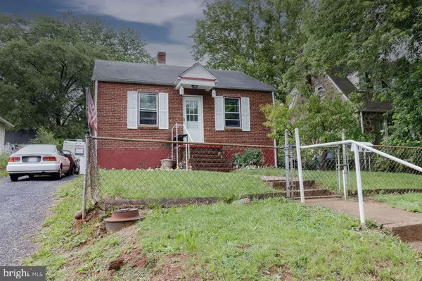 Front Royal, VA 22630,403 KERFOOT AVE