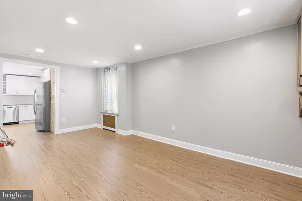 Phoenixville, PA 19460,321 WALNUT ST