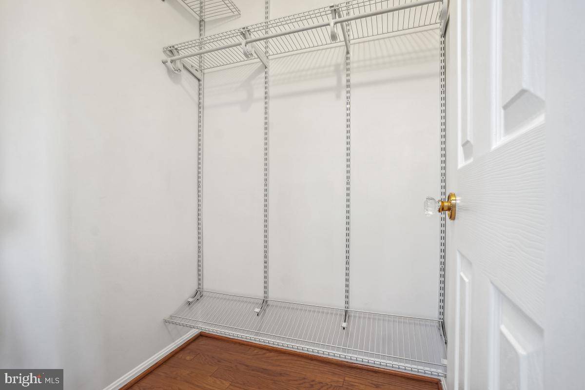 Alexandria, VA 22303,5904 MOUNT EAGLE DR #1105