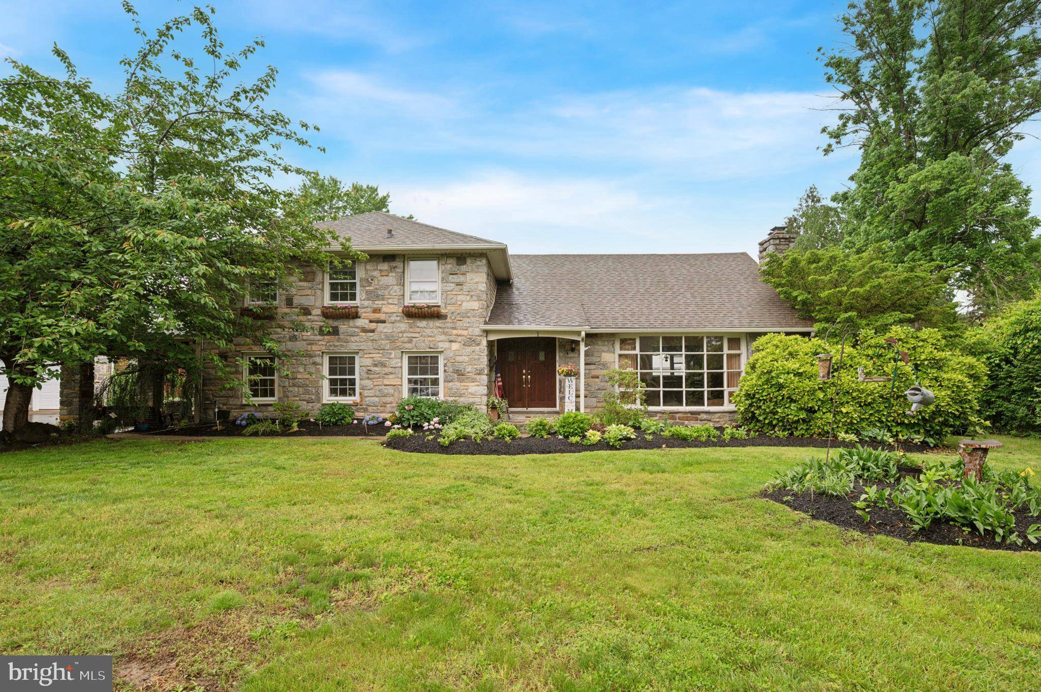 1 LOCUST LN, Media, PA 19063