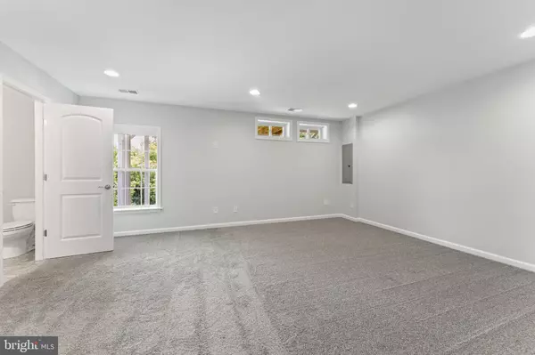 Fredericksburg, VA 22401,1214 RAMBLE DR