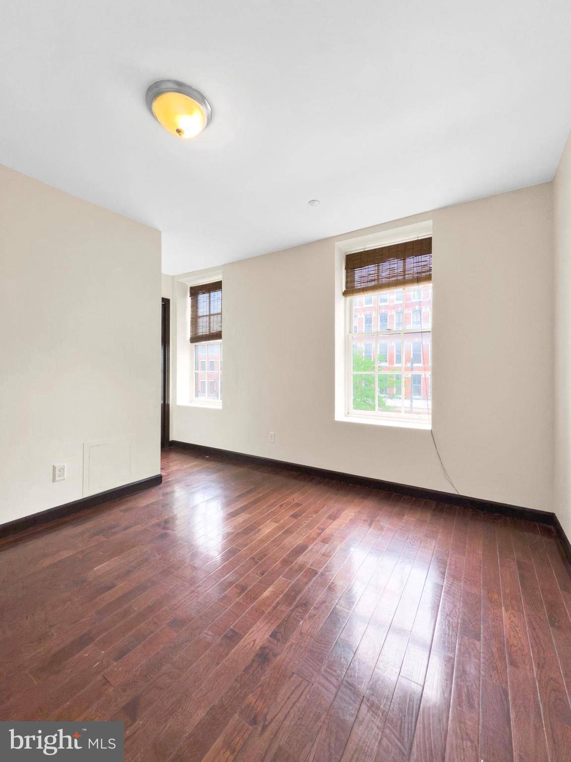 Philadelphia, PA 19106,230 MARKET ST #3