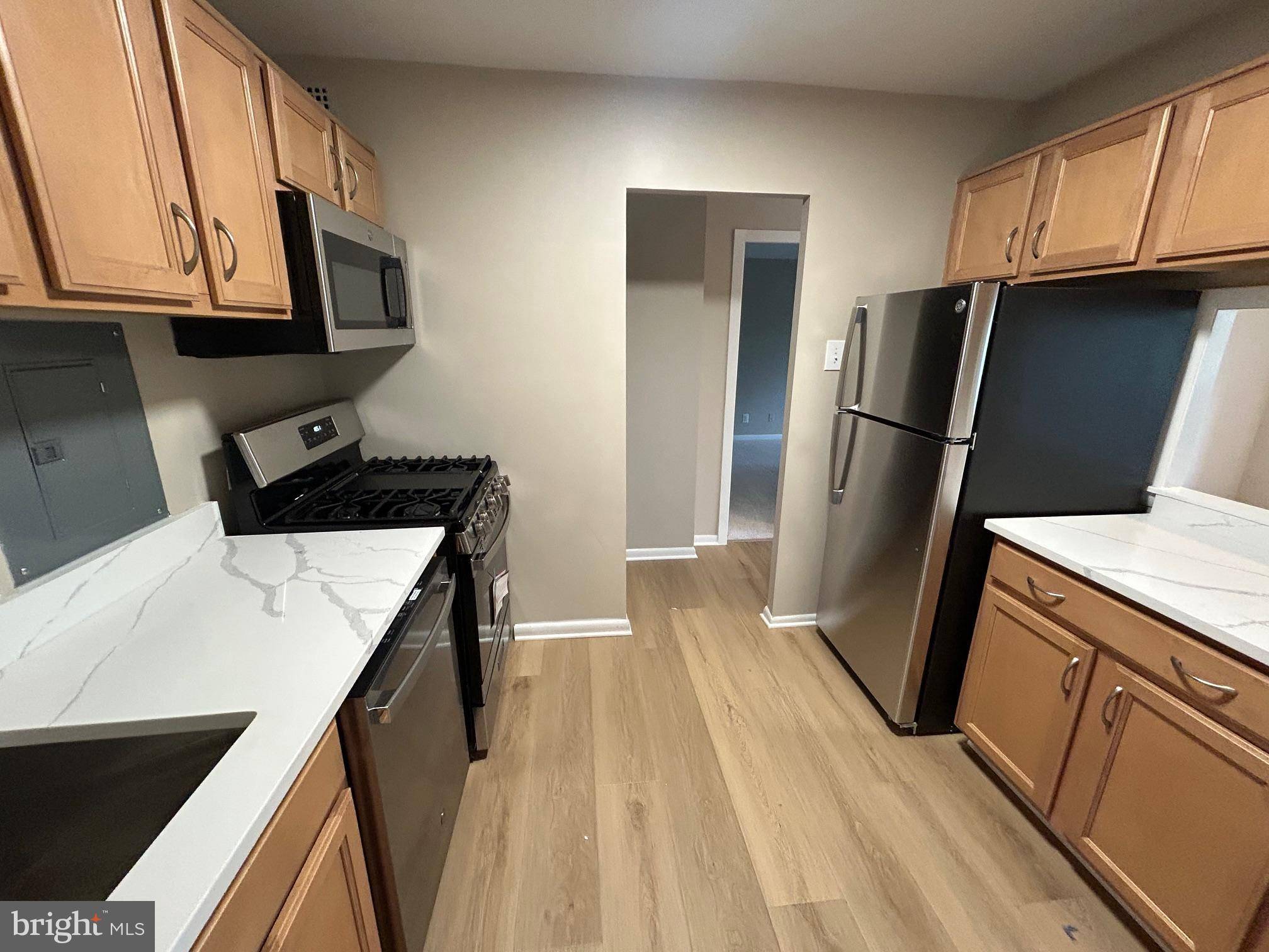 Alexandria, VA 22304,5340 HOLMES RUN PKWY #217