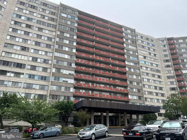 5340 HOLMES RUN PKWY #217, Alexandria, VA 22304