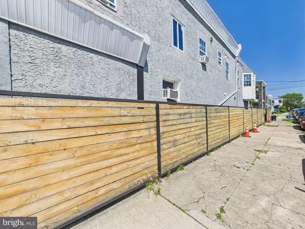 Philadelphia, PA 19151,6101 W THOMPSON ST