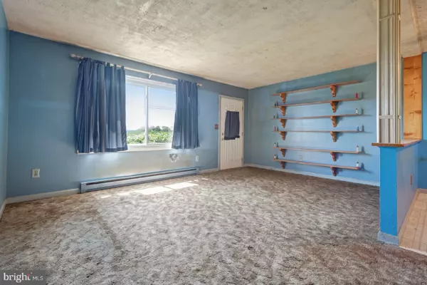 Mechanicsburg, PA 17050,258-D N LOCUST POINT RD