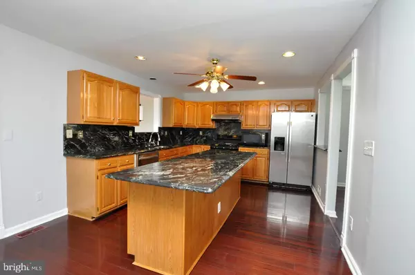 Burlington, NJ 08016,241 MILL RD