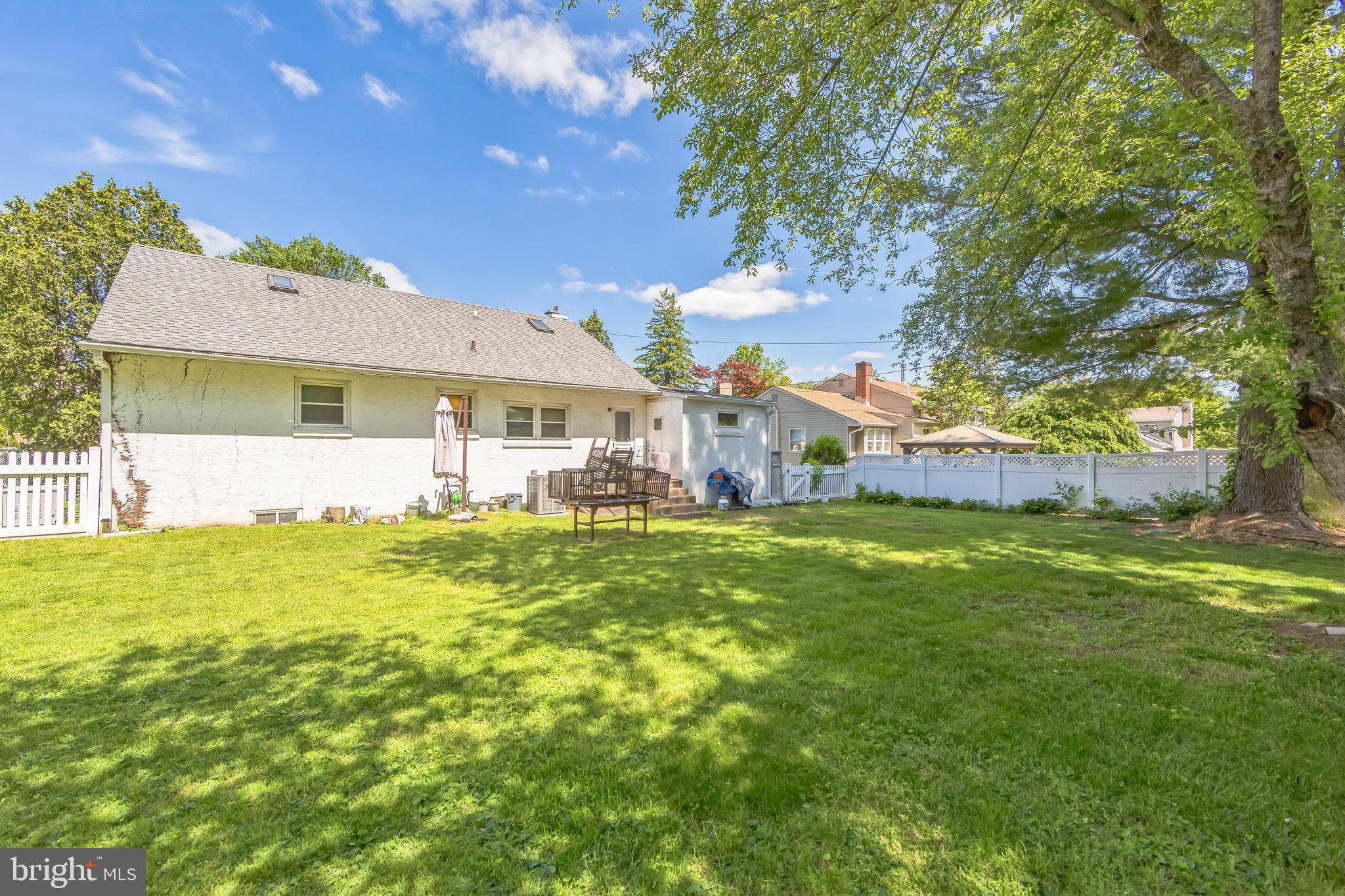 Horsham, PA 19044,207 GRANT AVE
