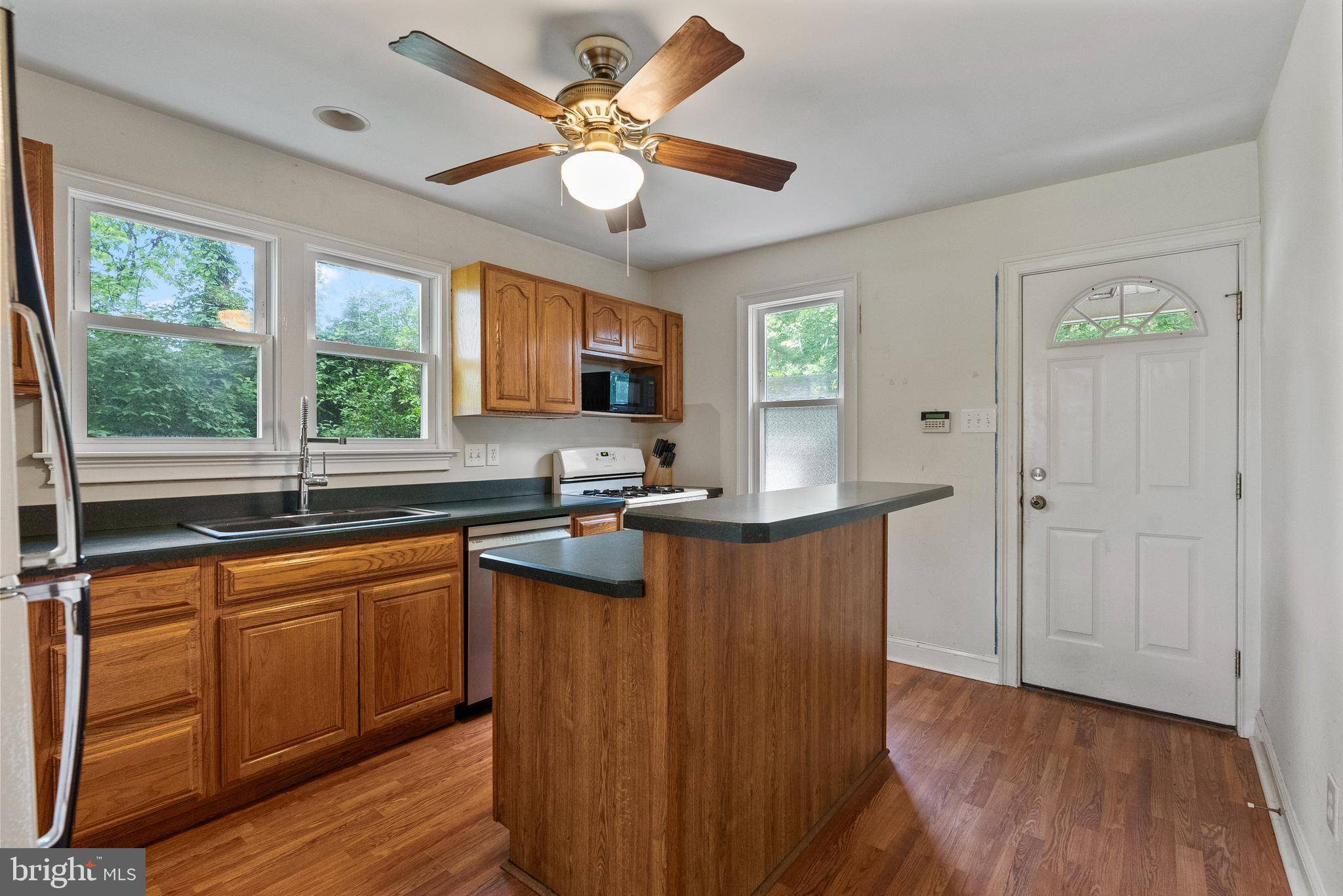 Vineland, NJ 08360,251 WHEAT RD