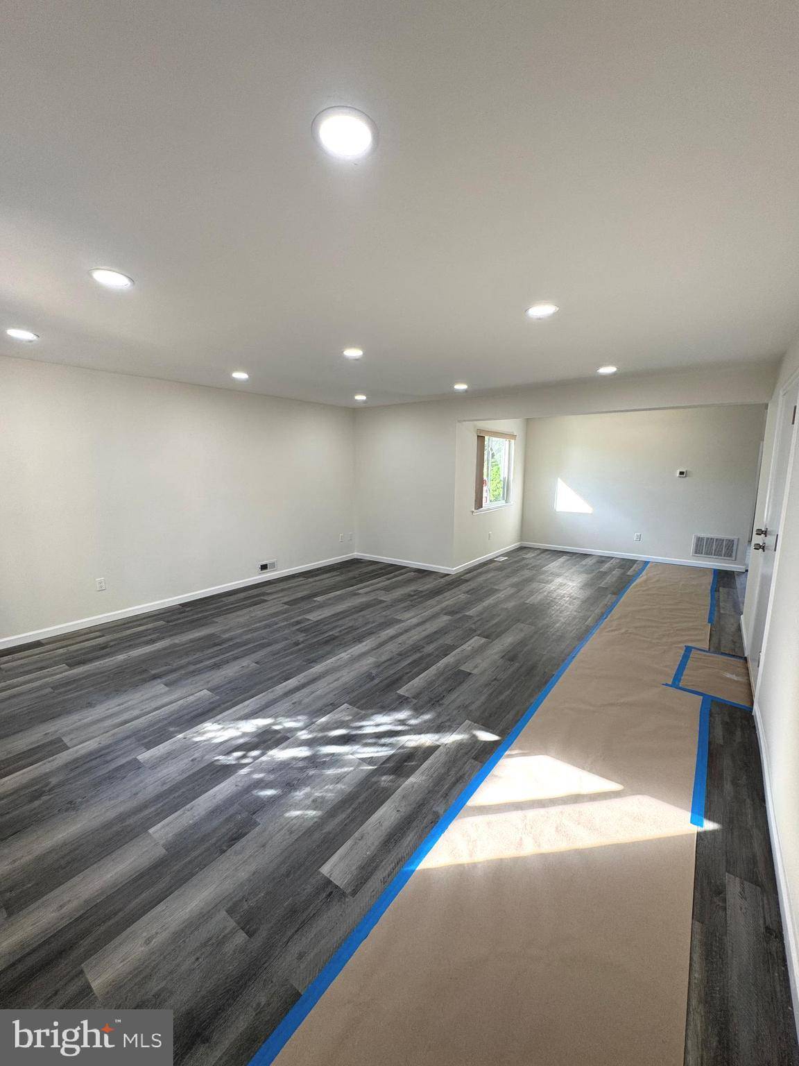 Ewing, NJ 08628,2 COVENTRY SQ