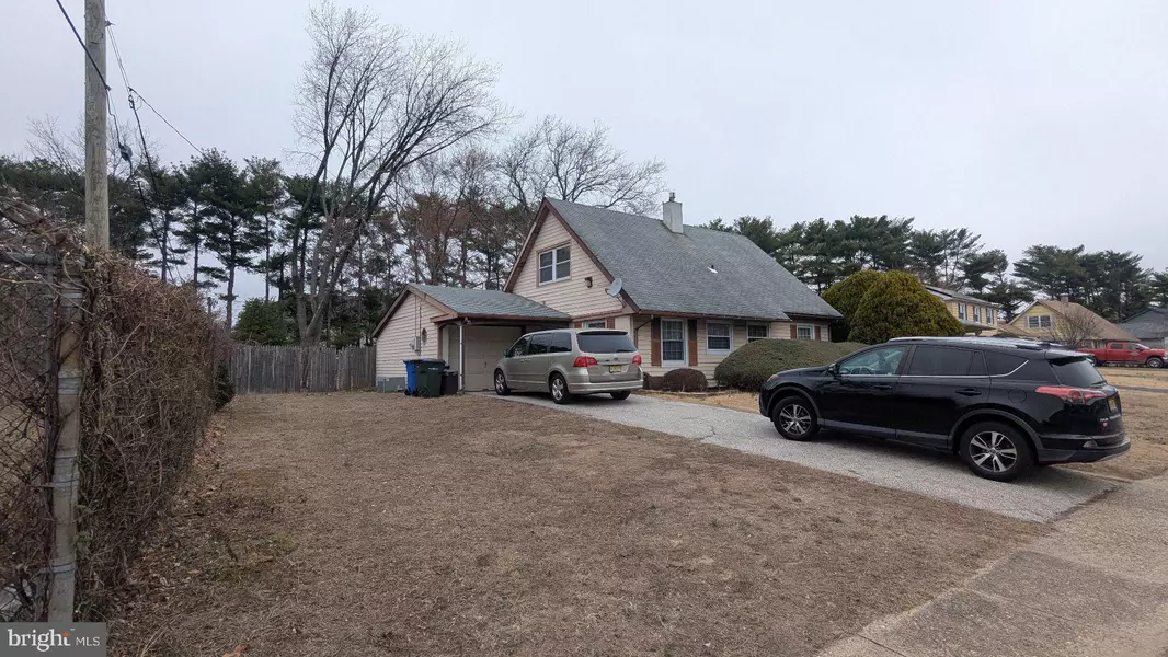 71 SHAWMONT LN, Willingboro, NJ 08046