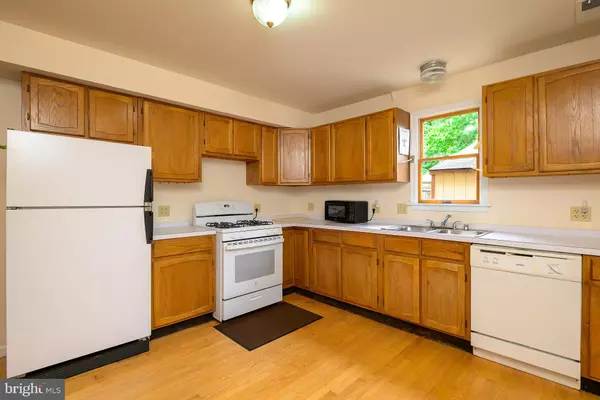 Arlington, VA 22207,5151 19TH RD N