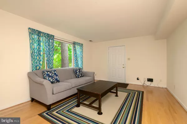 Arlington, VA 22207,5151 19TH RD N