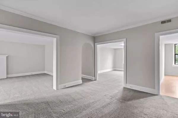 Elkins Park, PA 19027,900 VALLEY RD #D-303