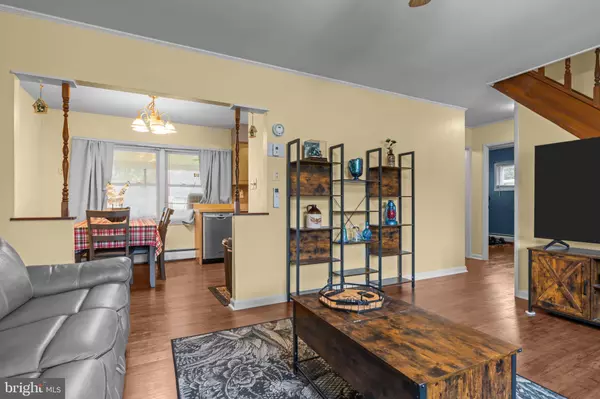 Levittown, PA 19056,17 MIDDLE RD