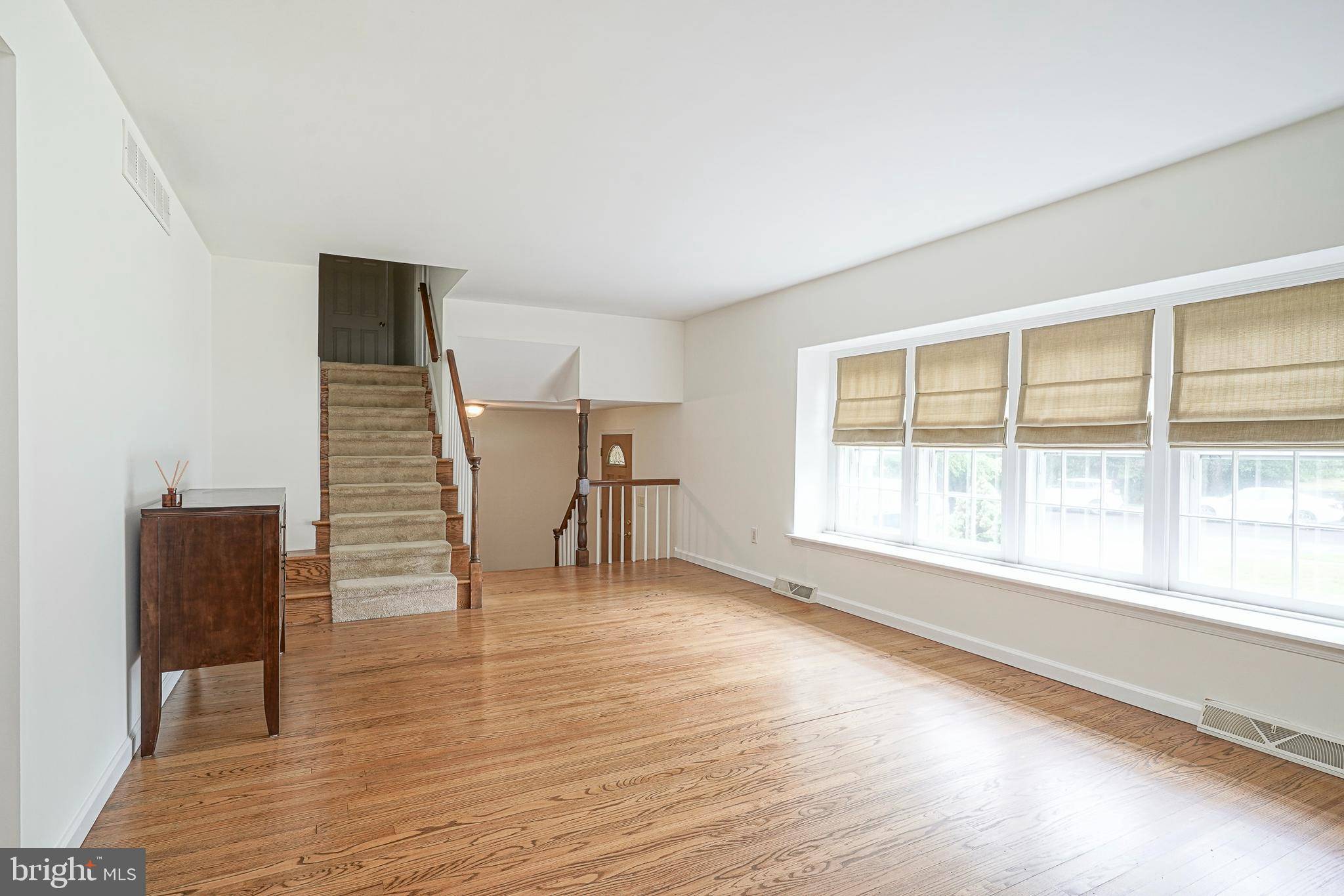 Cherry Hill, NJ 08003,16 OAKLEY DR