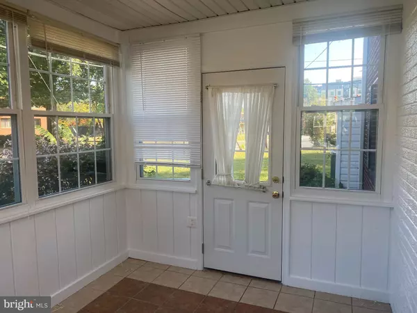 Arlington, VA 22201,1055 N MONROE ST