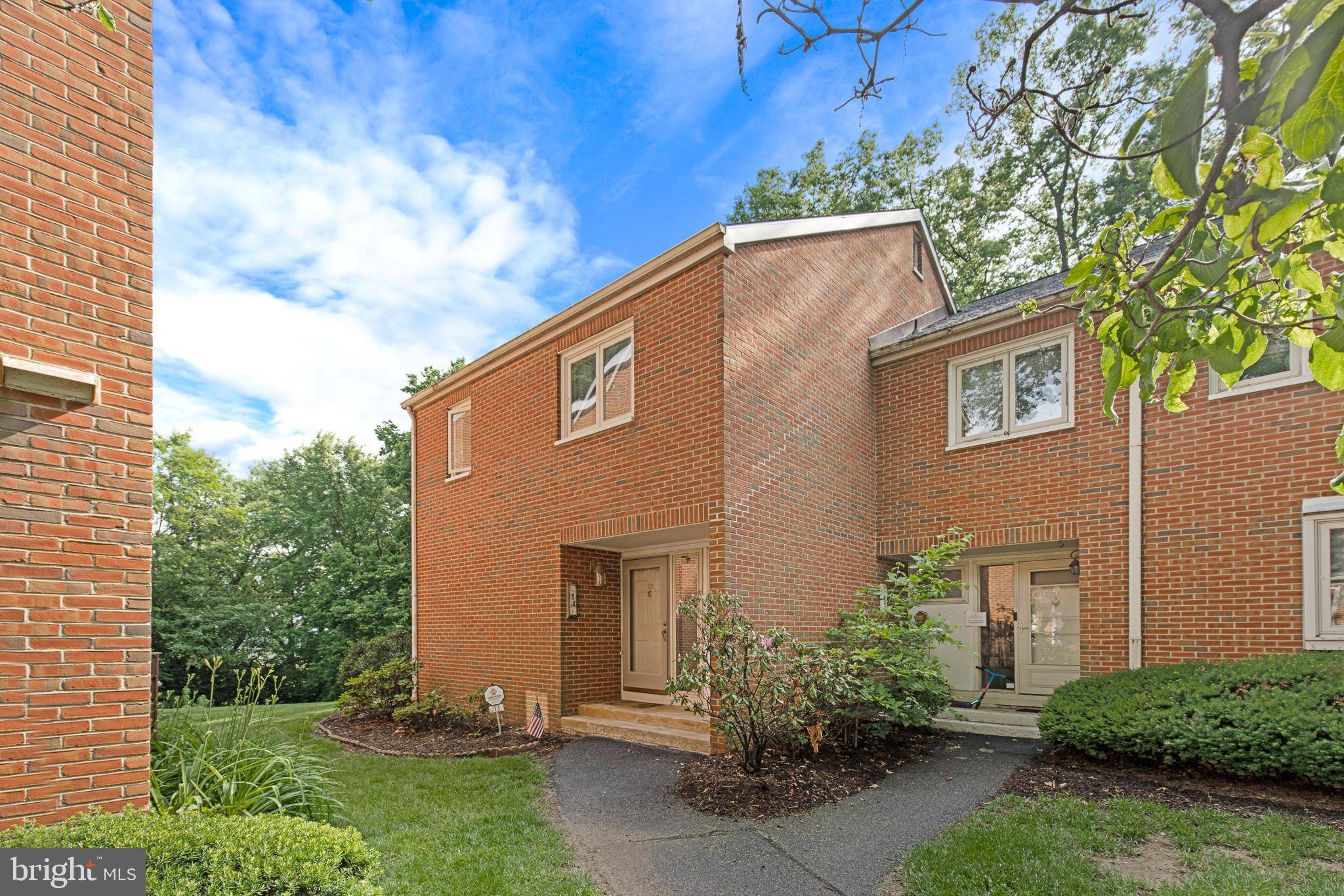13 BEECHTREE LN, Mountville, PA 17554