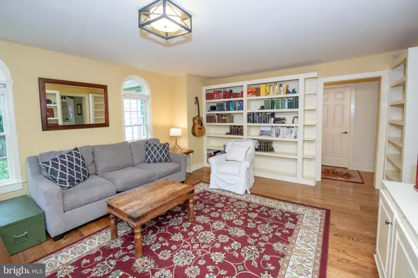 Newtown, PA 18940,107 STOOPVILLE RD