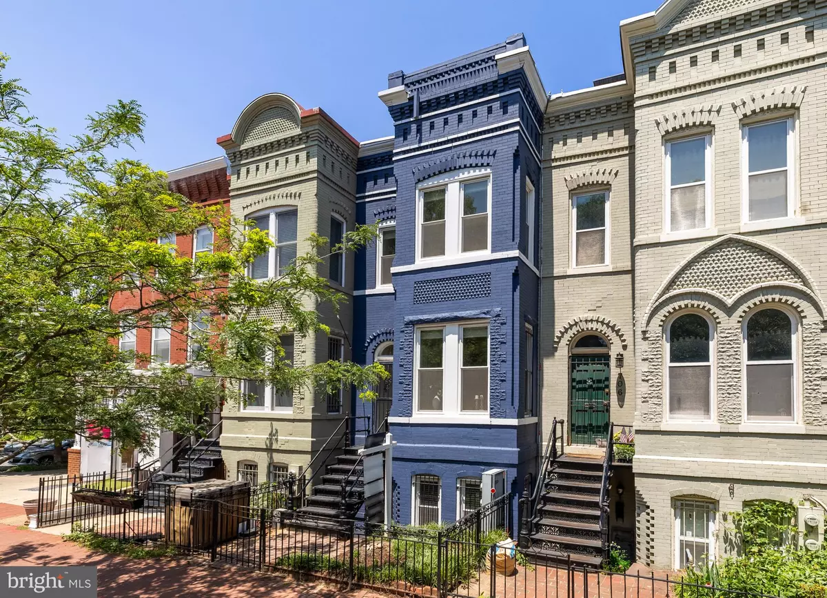 Washington, DC 20002,704 F ST NE
